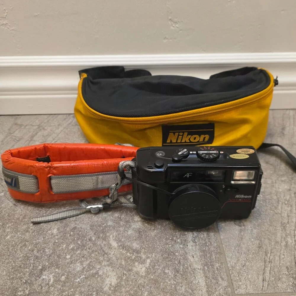 Vintage Nikon Action Touch Underwater Camera Waterproof PARTS REPAIR please read